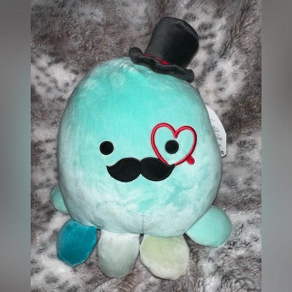 Eiko Squishmellow - Picture 5 of 5